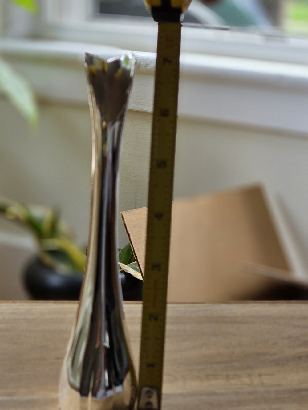 vintage Oneida silver-plated swan bud vase, standing approximately 7 inches tall - Picture 10 of 16